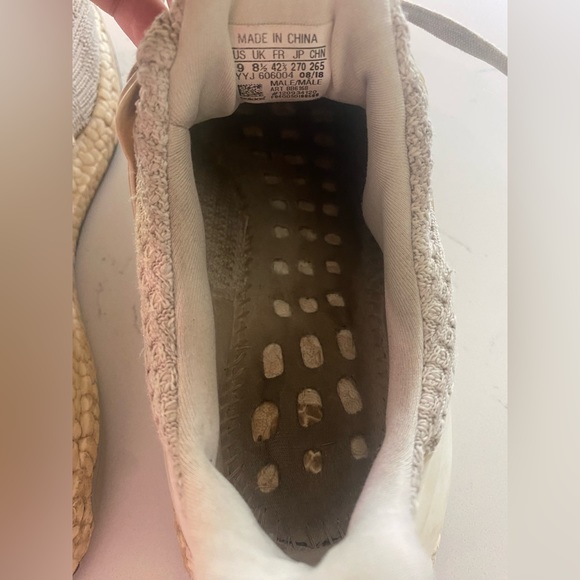 Adidas Ultraboosts - Picture 5 of 8